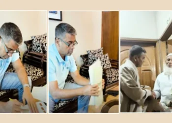 ঘরে ঘরে চিরকুট দিচ্ছেন বিএনপি প্রার্থী