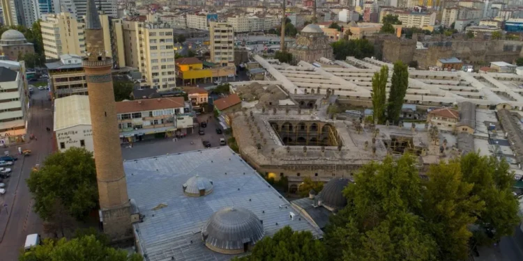 তুরস্কের কায়সারিতে ৯০০ বছরের পুরোনো মাদরাসার সন্ধান