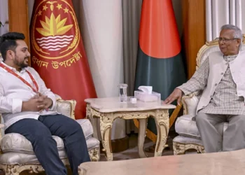 প্রধান উপদেষ্টার সঙ্গে বৈঠকে নাহিদ-আসিফ