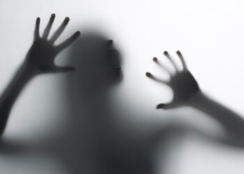 ধামরাইয়ে স্বামীকে খুঁটিতে বেঁধে রেখে স্ত্রীকে দলবদ্ধ ধর্ষণ হিন্দু যুবকদের