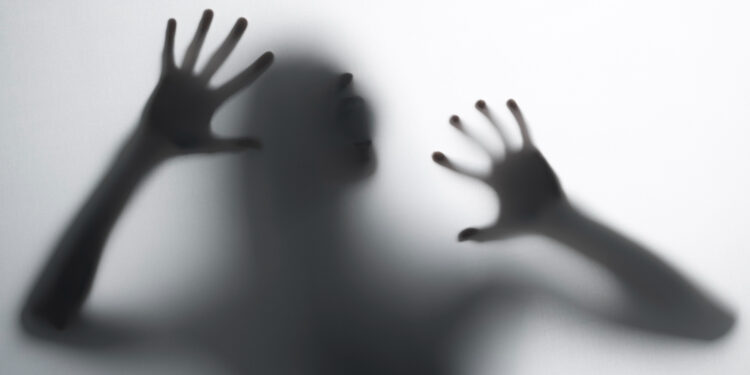 ধামরাইয়ে স্বামীকে খুঁটিতে বেঁধে রেখে স্ত্রীকে দলবদ্ধ ধর্ষণ হিন্দু যুবকদের