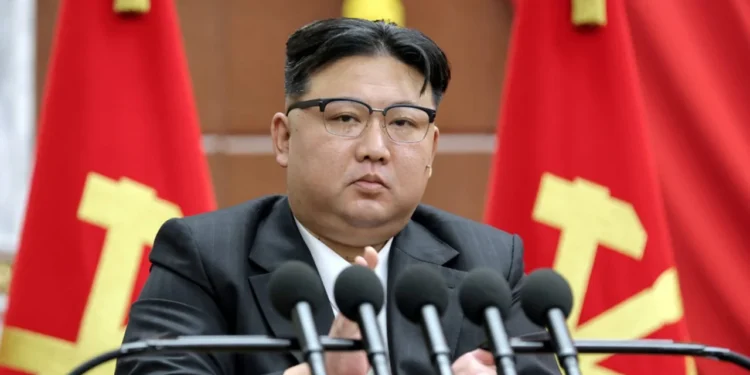 প্রকাশ্য অনুষ্ঠানে উপপ্রধানমন্ত্রীকে বরখাস্ত করলেন কিম জং উন