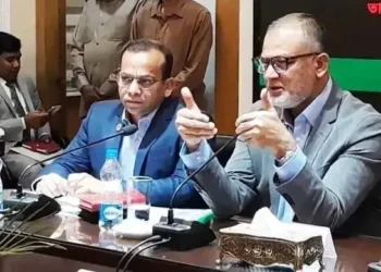 চালের দাম ২০ টাকা বেড়ে গেছে পদ্মা সেতুর দায় পরিশোধ করতে গিয়ে: বাণিজ্য উপদেষ্টা