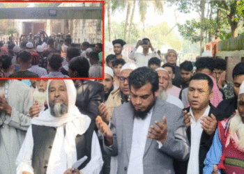 শেখ মুজিবের কবর জিয়ারত করে প্রচারণা শুরু গোপালগঞ্জে বিএনপির বিদ্রোহী প্রার্থী