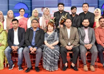 পরিবেশ কিছুটা অসহিষ্ণু, নির্বাচনে সহিংসতার ভয় আছে: ড. রওনক