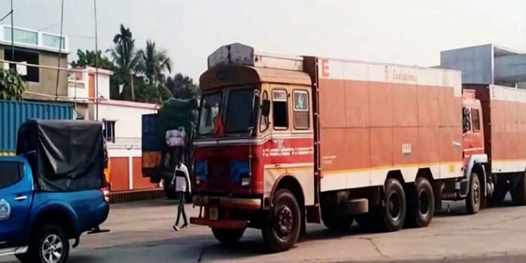 ভারত থেকে ৮ ট্রাকে ১২৫ টন বিস্ফোরক ঢুকলো দেশে