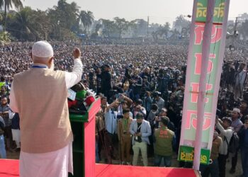 একদিকে ফ্যামিলি কার্ড, অন্যদিকে নারীদের গায়ে হাত মেনে নেয়া হবে না