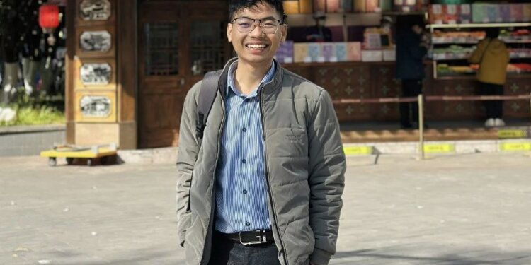 পদত্যাগের সিদ্ধান্ত থেকে সরে আসলেন সর্বমিত্র চাকমা