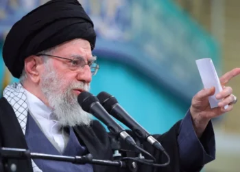 ইরানে যুক্তরাষ্ট্রের হামলা আঞ্চলিক যুদ্ধে পরিণত হবে: খামেনির হুঁশিয়ারি