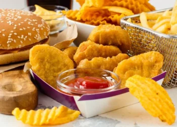 খাদ্যের নামে মানুষকে খাওয়ানো হচ্ছে ‘বিষ’