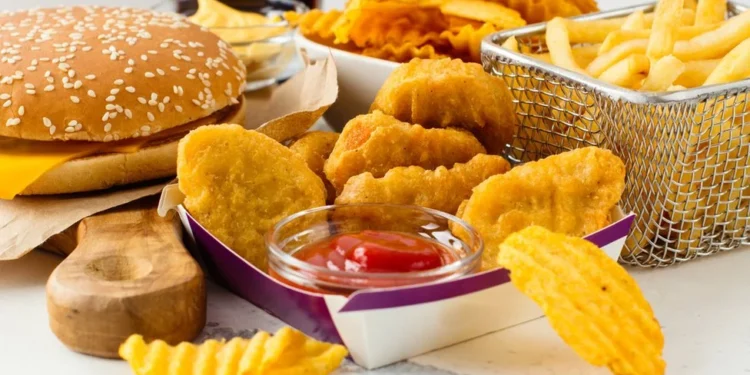 খাদ্যের নামে মানুষকে খাওয়ানো হচ্ছে ‘বিষ’