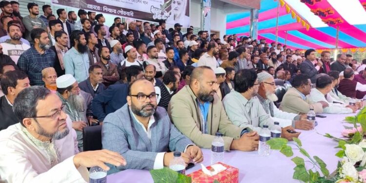 ‘জয় বাংলা’ স্লোগান দিয়ে ধানের শীষে ভোট চাইলেন যুবলীগ নেতা