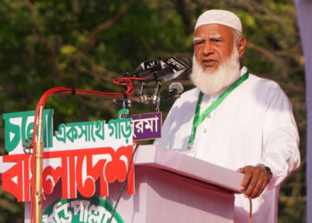 চিংড়ির মতো পেছন দিকে নয়, সিংহের মতো সামনে দৌঁড়াতে চাই: জামায়াত আমির