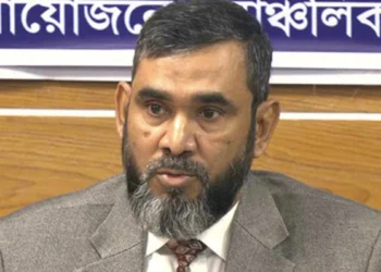 ভোটকেন্দ্রে সাংবাদিকদের মোবাইল নিয়ে প্রবেশে নিষেধাজ্ঞা নেই: ইসি সানাউল্লাহ