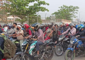 আজ রাত ১২টা থেকে মোটরসাইকেল, কাল পরিবহন চলাচল বন্ধ