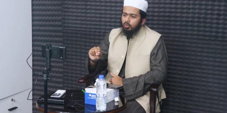 বাঘ গুপ্তই থাকে, কুকুর দিনভর চেঁচিয়ে যায়: মুফতি আলী হাসান