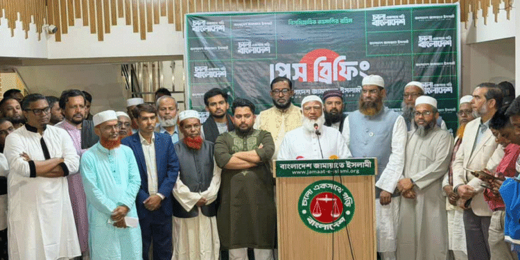 আইন-শৃঙ্খলা রক্ষাকারী বাহিনী দায়িত্ব পালনে ব্যর্থ হলে জনগণ বসে থাকবে না: জামায়াত আমির