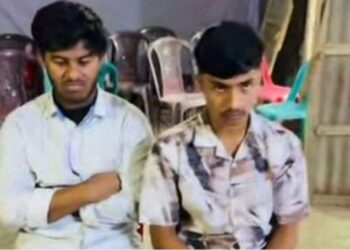 টাকা বিতরণের সময় দুই ছাত্রদলকর্মী আটক, মুচলেকায় ছাড়