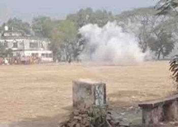 মুন্সিগঞ্জে ভোটকেন্দ্রে ককটেল বিস্ফোরণ, বিএনপির পাঁচ নেতাকর্মীকে আটক করেছে সেনাবাহিনী