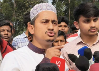 প্রতিদ্বন্দ্বী বিজয়ী প্রার্থীকে শুভেচ্ছা জানালেন সারজিস