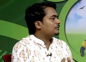 জাতীয় যুবশক্তি নেতার ও সাংবাদিকের ওপর হামলা: বাবাকে রঙ মাখিয়ে লাঞ্ছিতের পর ছেলেকে পুলিশে সোপর্দ