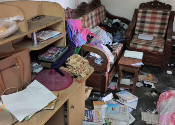 পাবনায় জামায়াত নেতার বাড়িতে আ.লীগ চেয়ারম্যানের হামলা ও লুটপাট