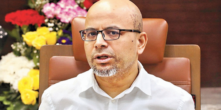 দেশ ছেড়েছেন প্রধান উপদেষ্টার বিশেষ সহকারী ফয়েজ তৈয়্যব