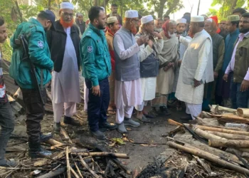 খুলনায় গভীর রাতে দাঁড়িপাল্লার সমর্থকের বাড়িতে আগুন