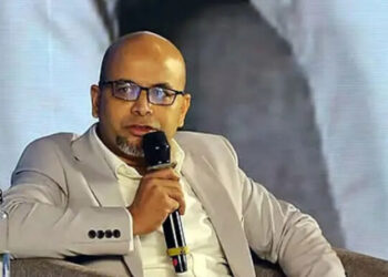 হিসাব করে পাঙ্গা লড়তে আইসেন, মুখ খুললে আন্ডারঅয়্যারও খসে পড়বে