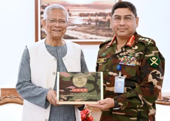 প্রধান উপদেষ্টার সঙ্গে বিদায়ী সাক্ষাৎ করলেন সেনাপ্রধান