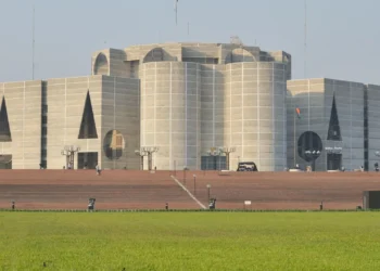 নিরাপত্তার চাদরে সংসদ ভবন এলাকা