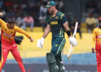 বিশ্বকাপ থেকে বিদায় অস্ট্রেলিয়ার, সুপার এইটে জিম্বাবুয়ে