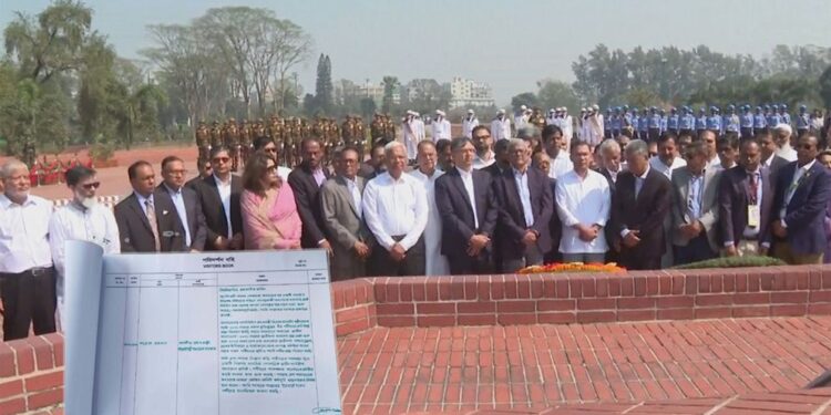 স্মৃতিসৌধের পরিদর্শন বইয়ে যা লিখলেন প্রধানমন্ত্রী