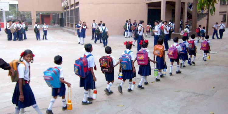 আজ থেকে সব স্কুল-কলেজ-মাদরাসায় ছুটি