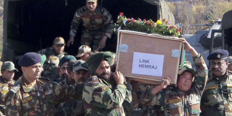 কাশ্মীরে স্বাধীনতাকামী যোদ্ধাদের গুলিতে ভারতীয় সেনা নিহত