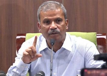 বাসাটার জন্য অনেক মায়া লাগছে: আসিফ নজরুল