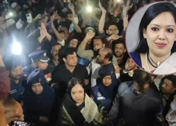 বিএনপি নেতাকর্মীদের বাধায় শ্রদ্ধা জানাতে পারলেন না ব্যারিস্টার রুমিন