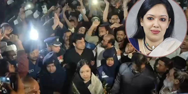 বিএনপি নেতাকর্মীদের বাধায় শ্রদ্ধা জানাতে পারলেন না ব্যারিস্টার রুমিন