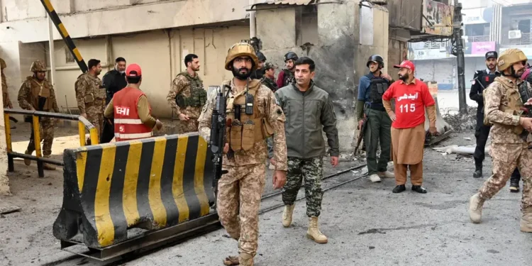 আফগানিস্তানের সীমান্ত এলাকায় পাকিস্তানের ড্রোন ও বিমান হামলা