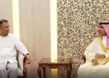 প্রধানমন্ত্রীর সঙ্গে সৌদি রাষ্ট্রদূতের সৌজন্য সাক্ষাৎ