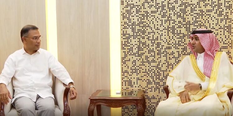 প্রধানমন্ত্রীর সঙ্গে সৌদি রাষ্ট্রদূতের সৌজন্য সাক্ষাৎ