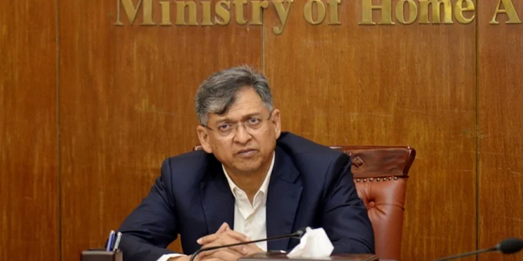 ১২ মার্চ সংসদ অধিবেশন শুরু করতে চায় সরকার: স্বরাষ্ট্রমন্ত্রী