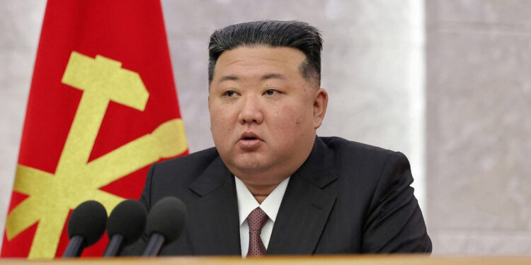 উত্তর কোরিয়ার শীর্ষ নেতৃত্বে কিম জং উন: পুনরায় দলীয় প্রধান নির্বাচিত