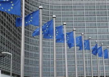 যুক্তরাষ্ট্রের সঙ্গে বাণিজ্য চুক্তি স্থগিত রাখল ইইউ