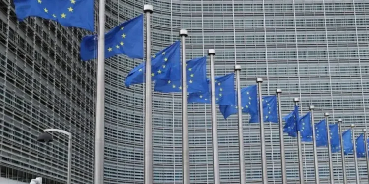 যুক্তরাষ্ট্রের সঙ্গে বাণিজ্য চুক্তি স্থগিত রাখল ইইউ