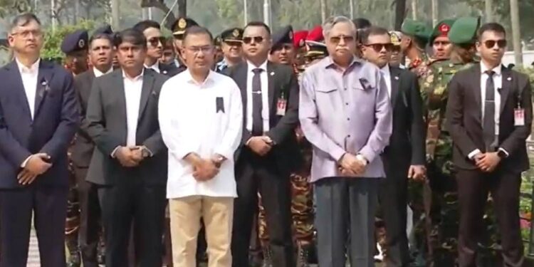 পিলখানায় নিহত সেনাদের প্রতি রাষ্ট্রপতি ও প্রধানমন্ত্রীর শ্রদ্ধা