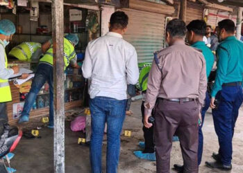 খুলনায় গ্যারেজে ঢুকে ব্যবসায়ীকে গুলি করে হত্যা