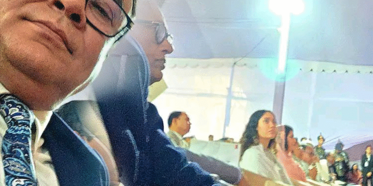 জাতীয় বিশ্ববিদ্যালয়ের ভিসির সঙ্গে জাইমা রহমানের সেলফি, ছবি ঘিরে আলোচনা