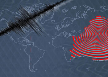 জুমার পরপরই ভূমিকম্পে কাঁপলো দেশ