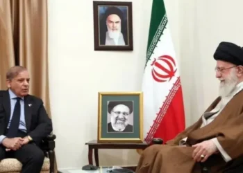 খামেনির হত্যাকাণ্ড আন্তর্জাতিক আইনের ‘লঙ্ঘন’: পাকিস্তানের প্রধানমন্ত্রী